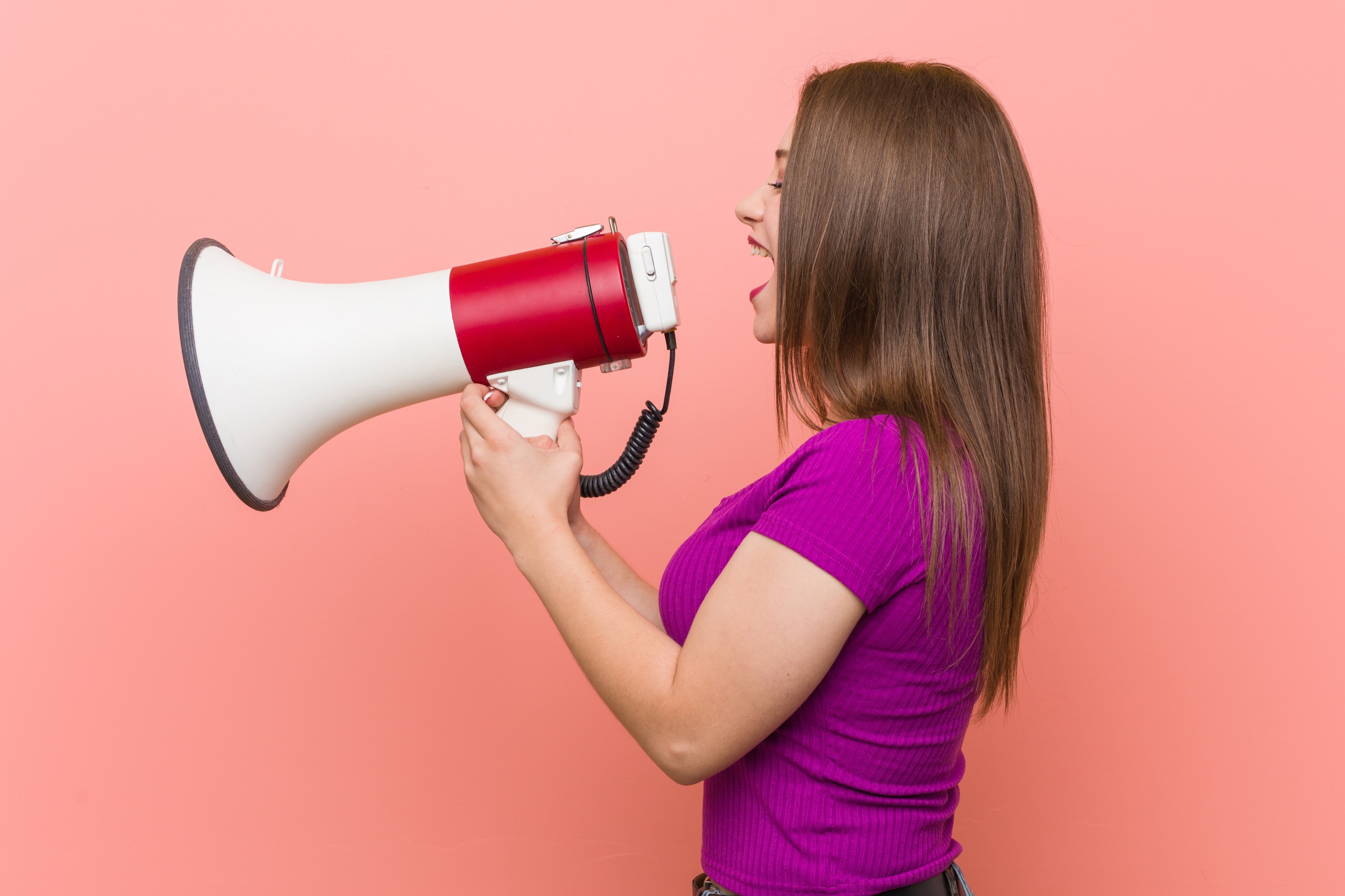 3 verdades e 1 mito sobre pesquisa por voz (e por que importam)