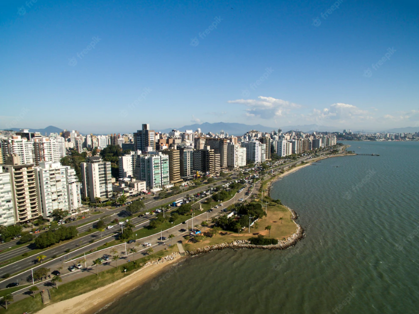 Quem é o turista na temporada de verão em Florianópolis?