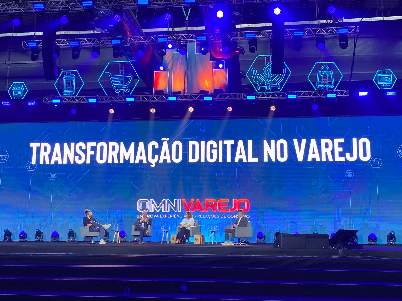 Fidelização de clientes e IA: veja tendências do Omnivarejo 2024
