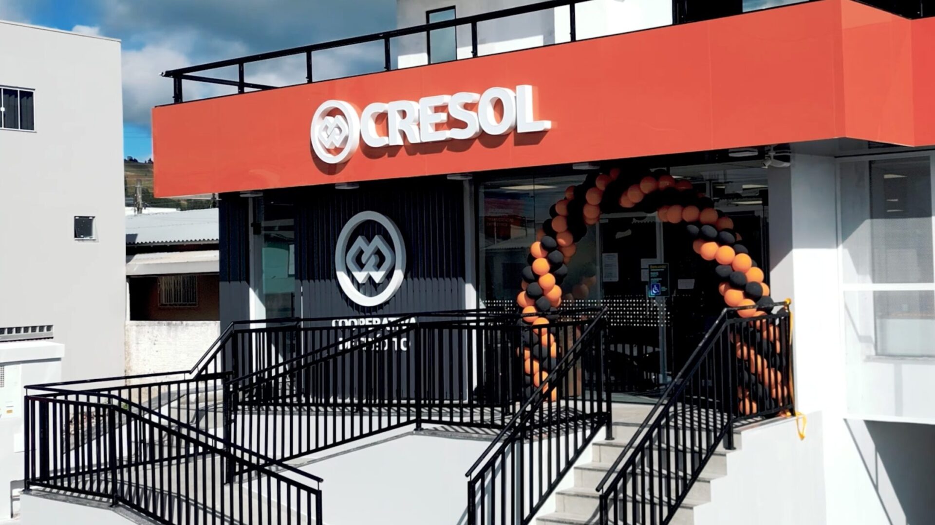Cresol reinaugura agência em Lages para atender ainda melhor
