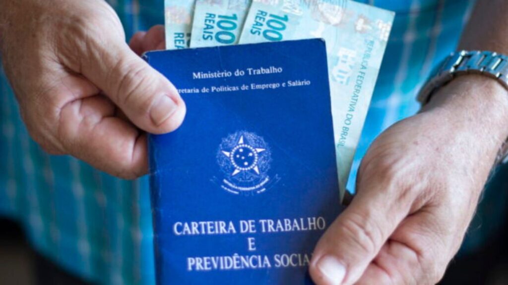 Emprego e renda batem recorde histórico no 2º trimestre do ano