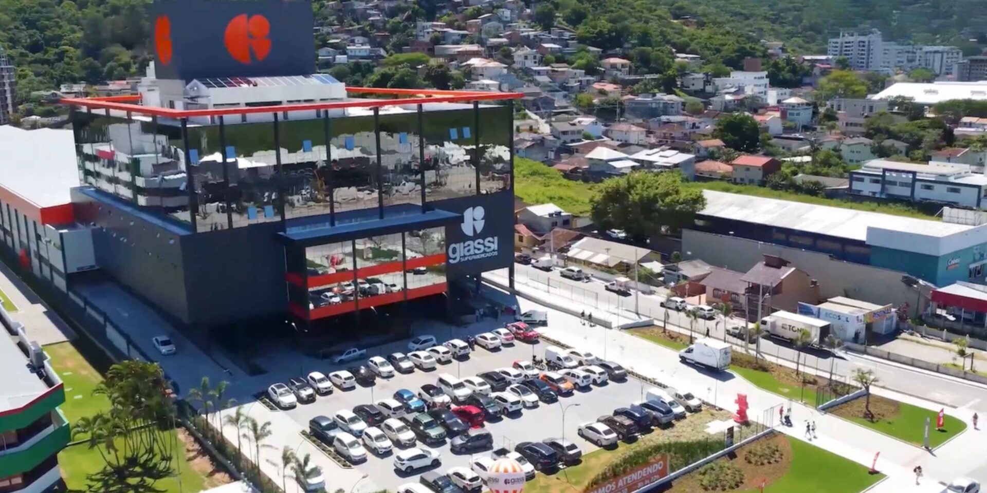 Florianópolis ganha a primeira unidade do Giassi Supermercados