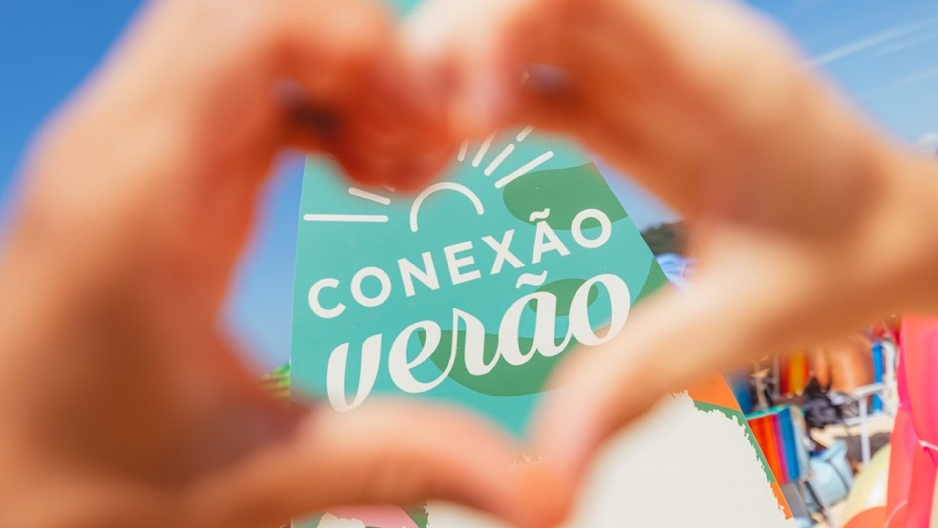 Como o Conexão Verão fortalece marcas no litoral de Santa Catarina?