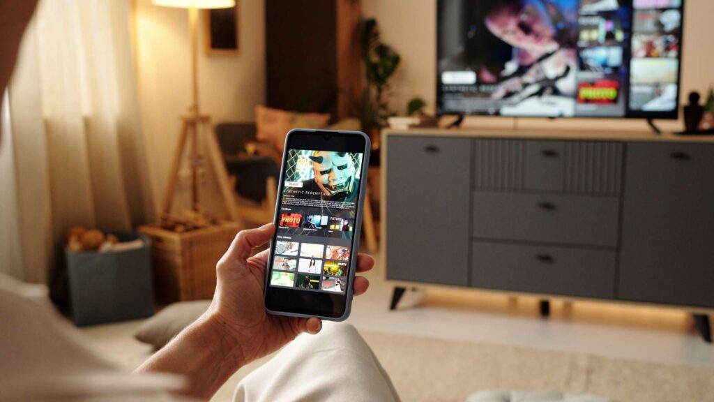 O consumo de mídia no Brasil é maior na internet ou off-line?